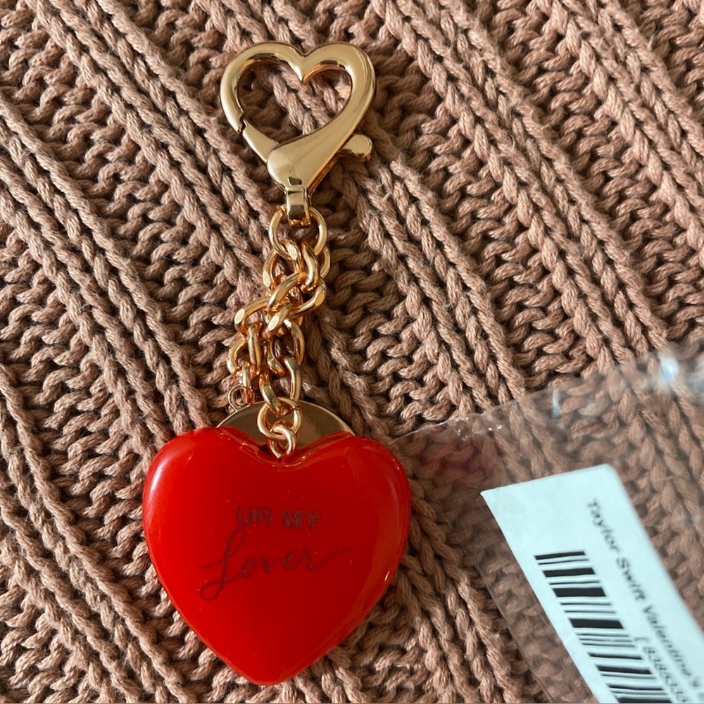 Taylor Swift Lover Valentine’s Day “Ur My Lover” Heart Keychain – NEW SEALED